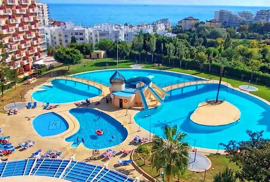 Impecable Estudio Con Parque Acuatico contacts
